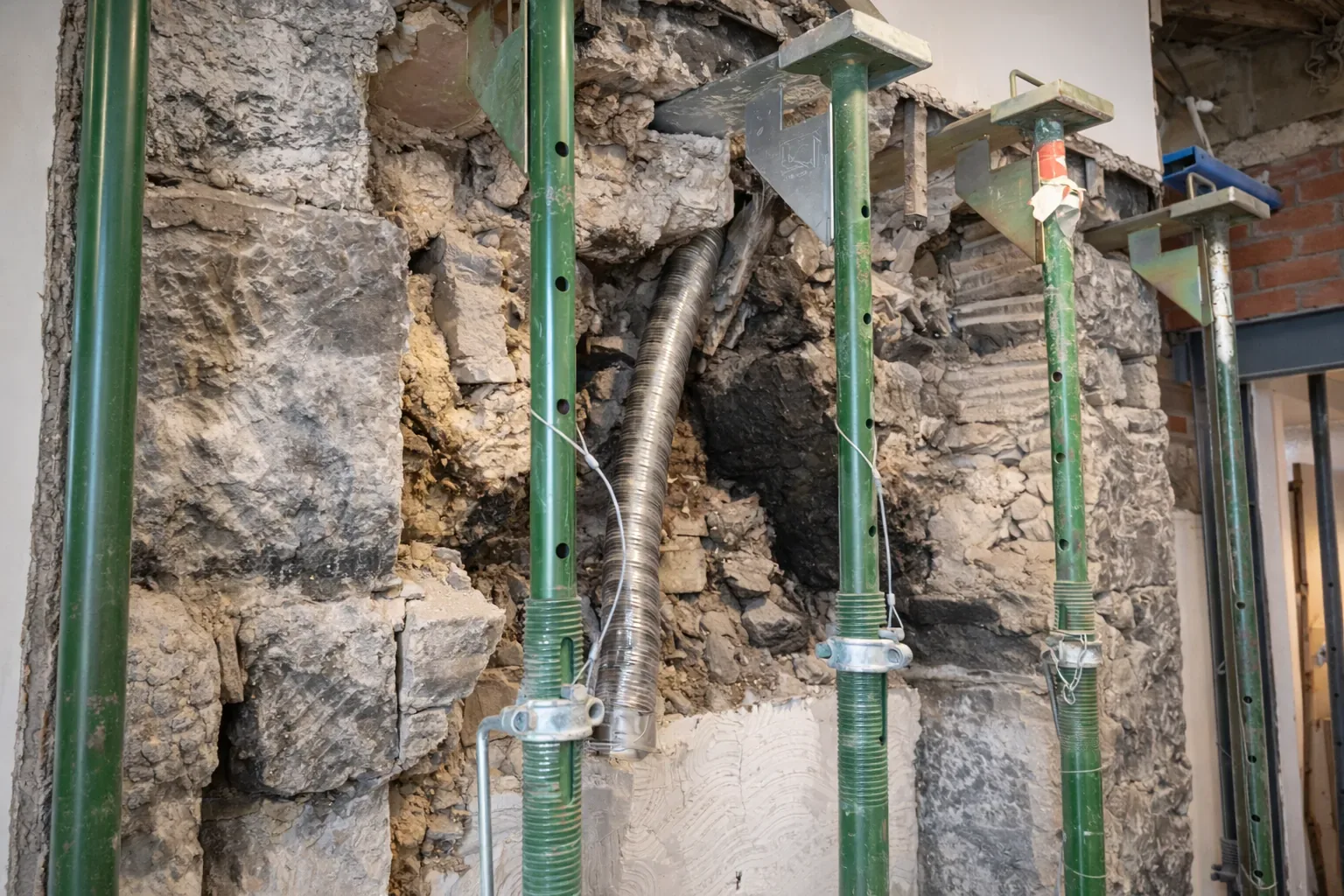 Structural propping during Edinburgh home renovation